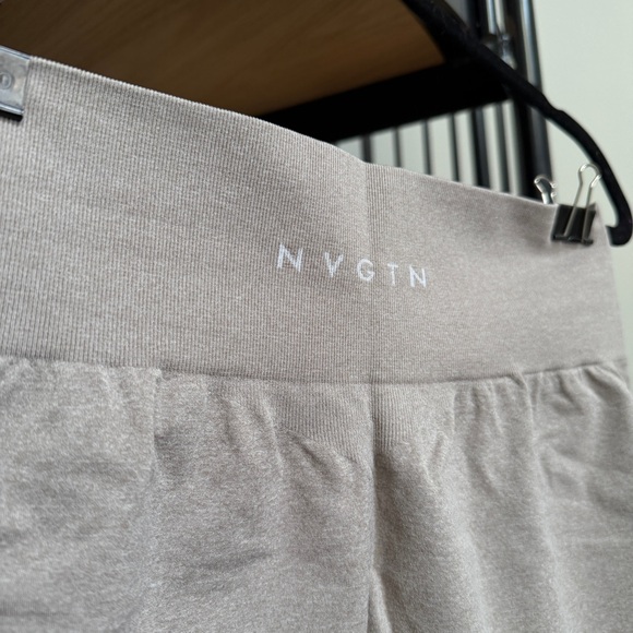 NVGTN Contour Seamless Shorts - Taupe - Picture 3 of 5